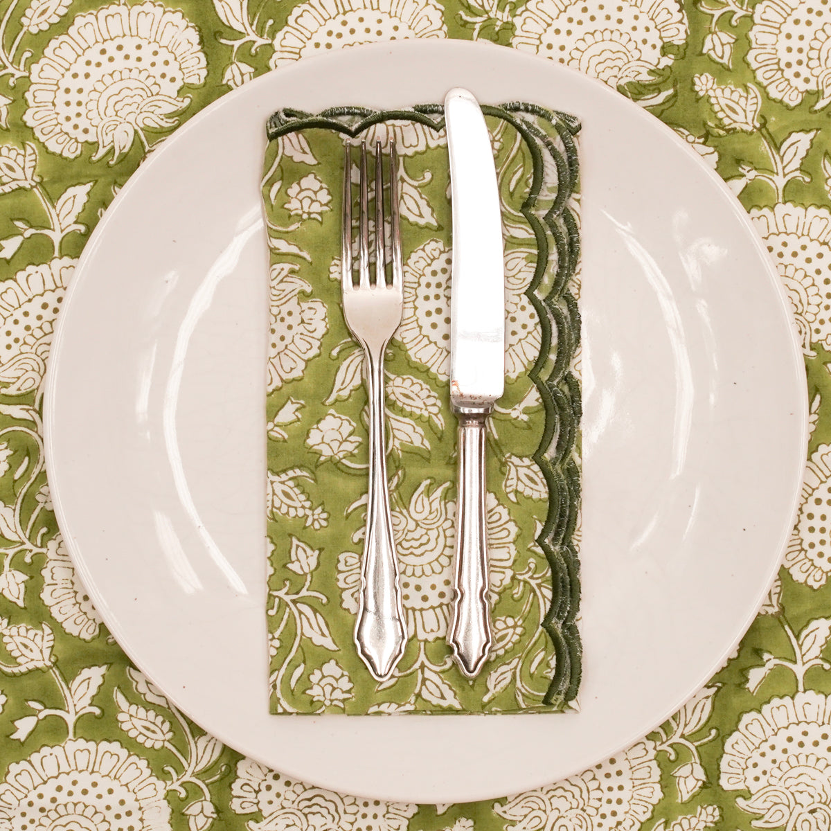 SCALLOPED NAPKIN WALLFLOWER GREEN India Ink Home Decor