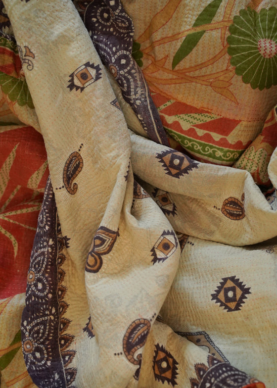 KANTHA VINTAGE LALGARTH PALACE