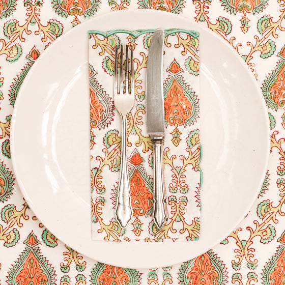 SCALLOPED NAPKIN GRAND TRELLIS