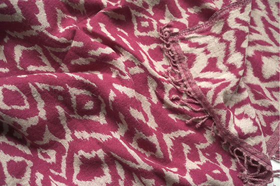 THROW WOOLLEN ANIMAL MAGENTA
