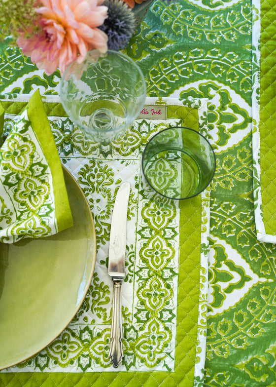 PLACEMAT SET MEDALLION BORDER GREEN - India Ink Home Decor
