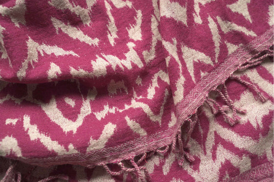 THROW WOOLLEN ANIMAL MAGENTA