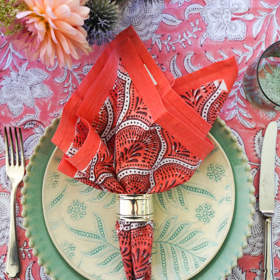 NAPKINS SET TEMPLE ARCH BORDER CORAL - India Ink Home Decor