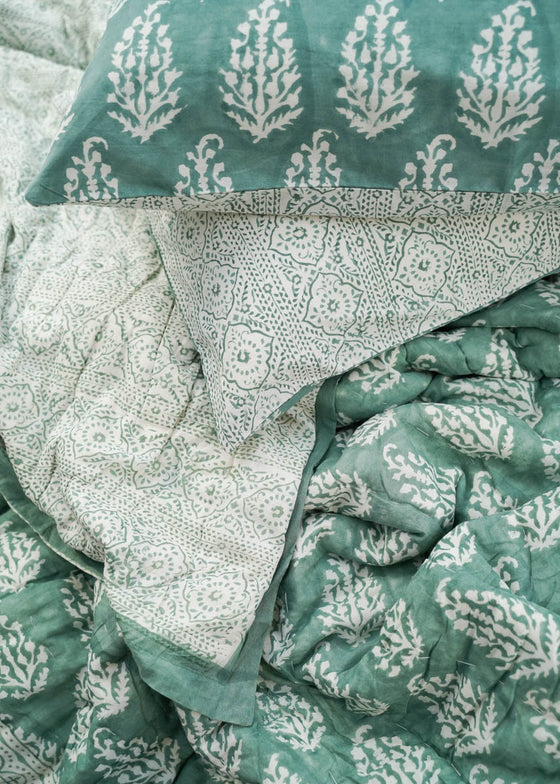 QUILT CANDELABRA VINE