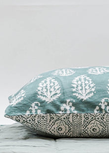  PILLOWCASE CANDELABRA VINE