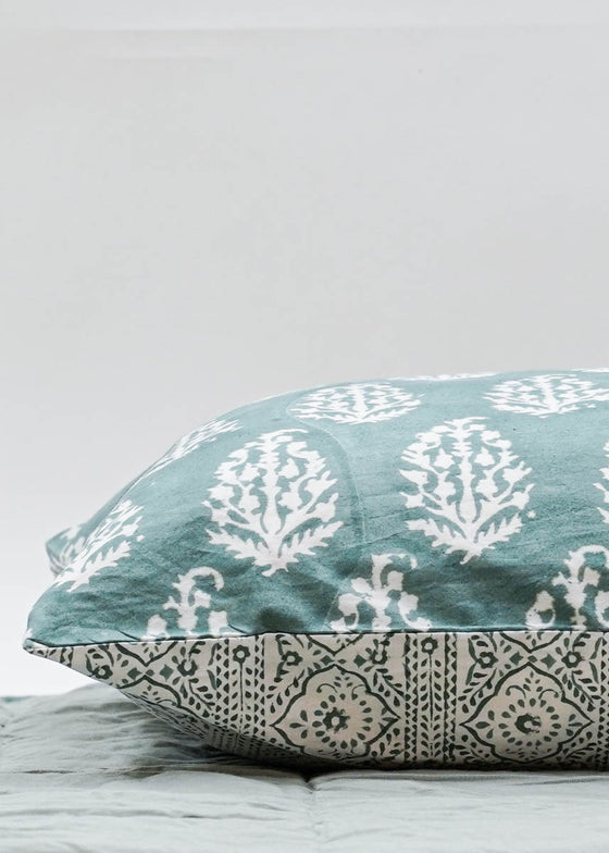 PILLOWCASE CANDELABRA VINE