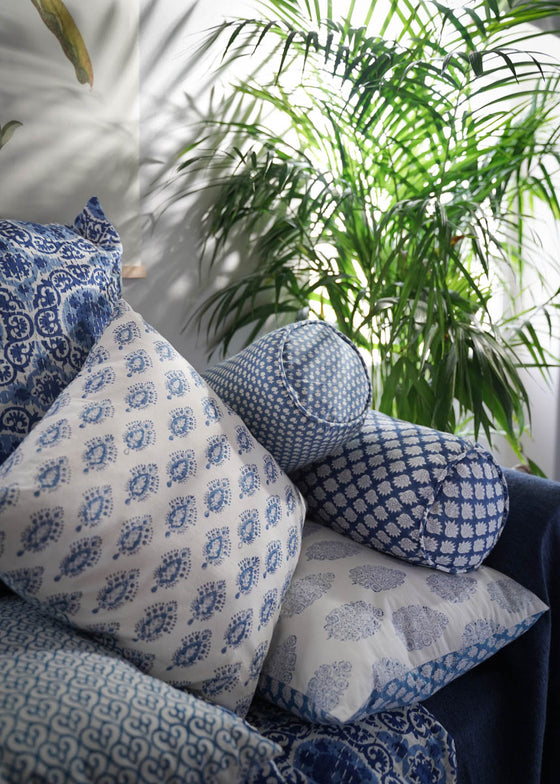 CUSHION ZARI BUTI BLUE 45x45