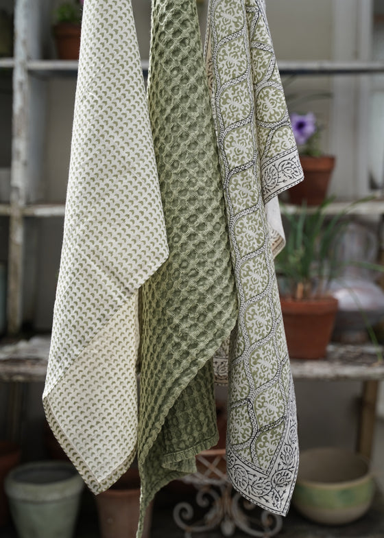 TEA TOWEL GREEN