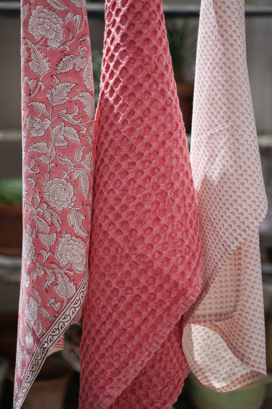 TEA TOWEL CORAL