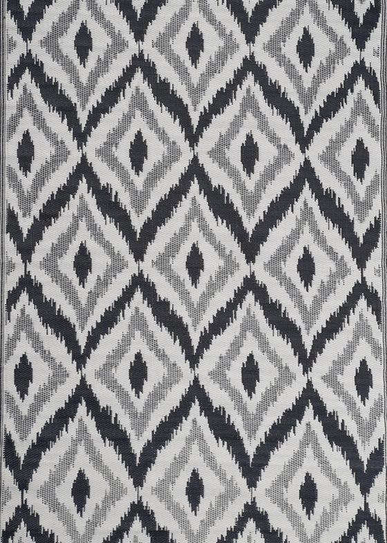 DIAMOND IKAT BLACK 150 x 200