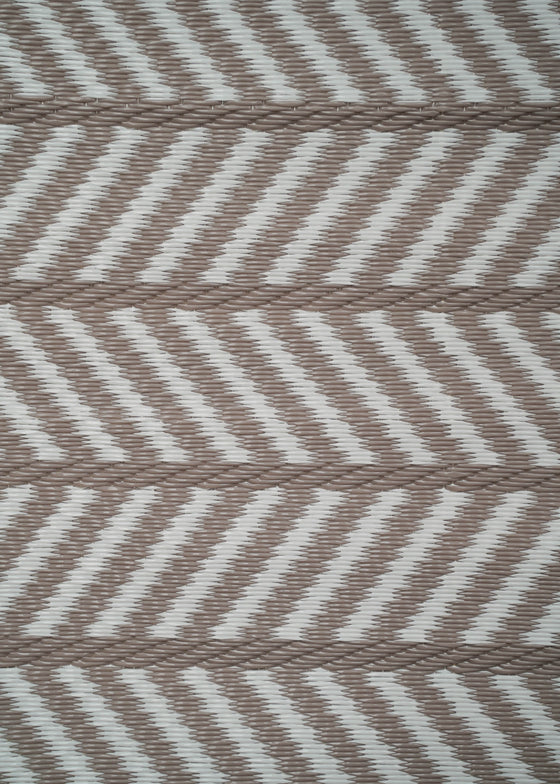 CHEVRON TAUPE MEDIUM