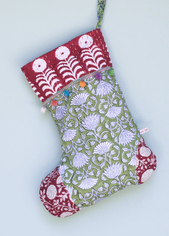 STOCKING FESTIVE LOTUS