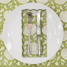  SCALLOPED NAPKIN WALLFLOWER GREEN