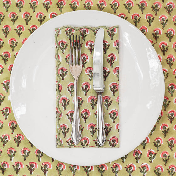 SCALLOPED NAPKIN DANDYLION PISTACHIO