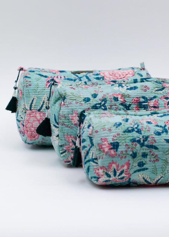 TOILETRY BAG LAGOON LILY