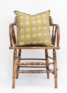  PINTUCK FLORAL MUSTARD 45x45