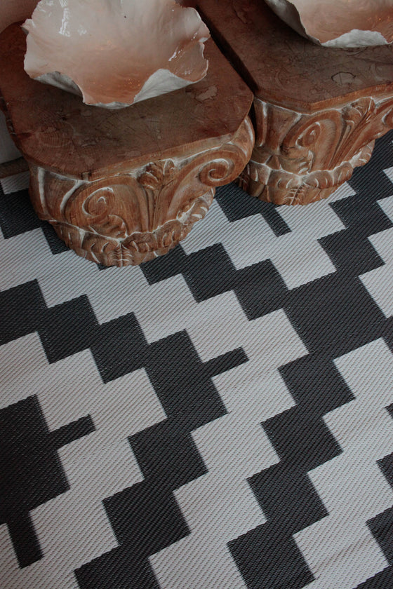 CHARCOAL AZTEC LARGE