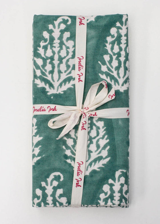 PILLOWCASE CANDELABRA VINE