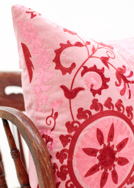 SUZANI BOUQUET PINK 50X50