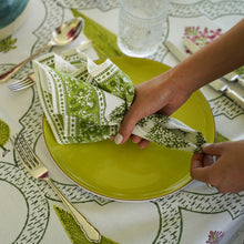  NAPKIN SET FLORAL BOUQUET BORDER GREEN