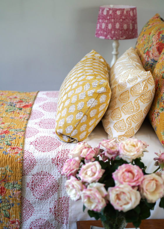 PILLOWCASE FEATHER BLOCK MUSTARD