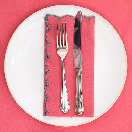 NAPKINS SET SCALLOP CONTRAST WATERMELON - India Ink Home Decor
