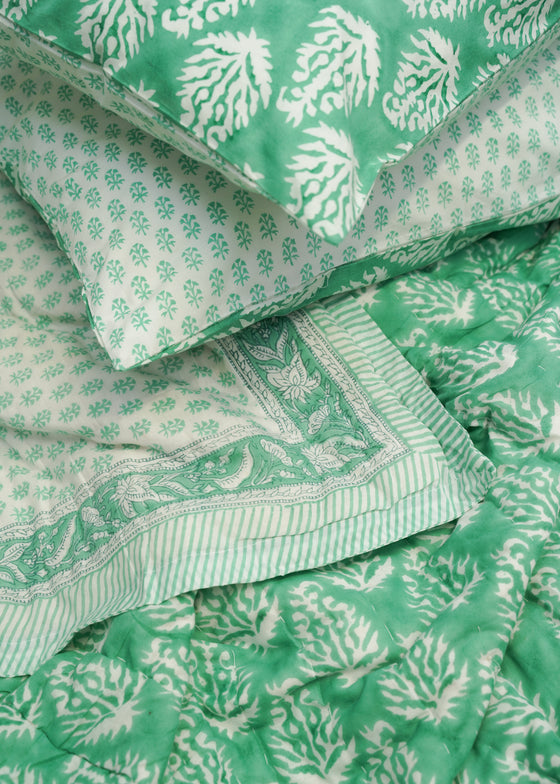 QUILT AQUA CANDELABRA