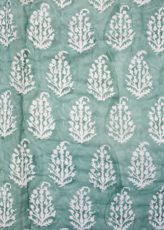 QUILT CANDELABRA VINE