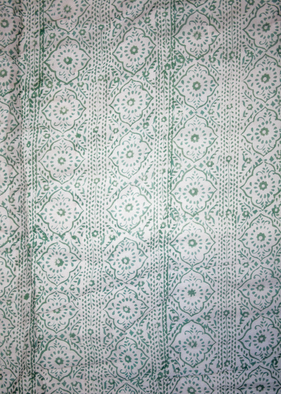 QUILT CANDELABRA VINE