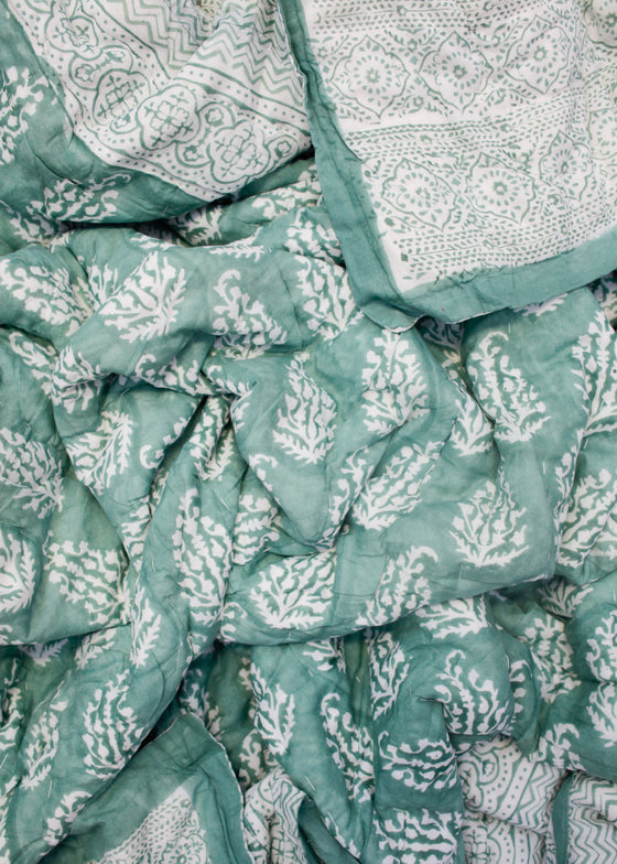 QUILT CANDELABRA VINE