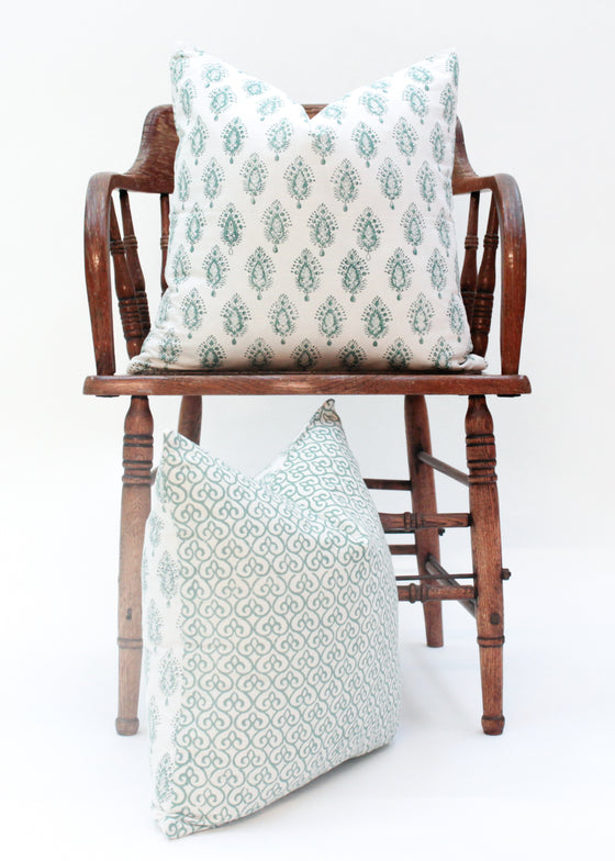 CUSHION ZARI BUTI AQUA 45x45