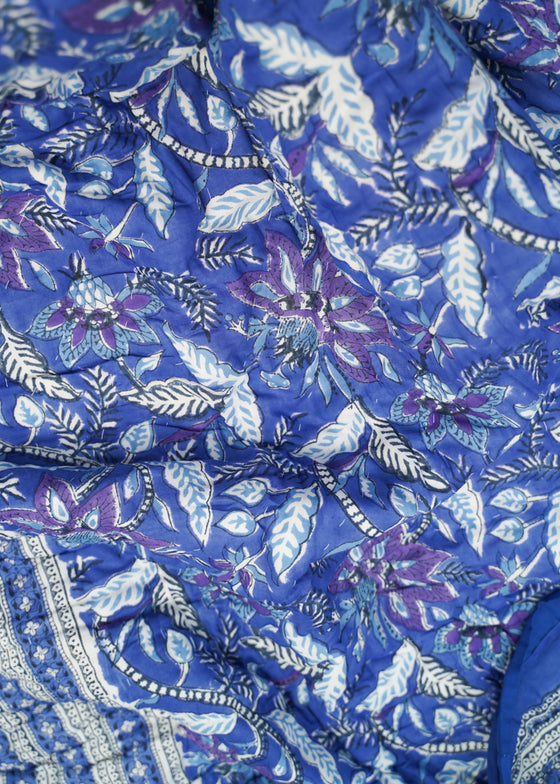 QUILTS ROYAL HIBISCUS - India Ink Home Decor