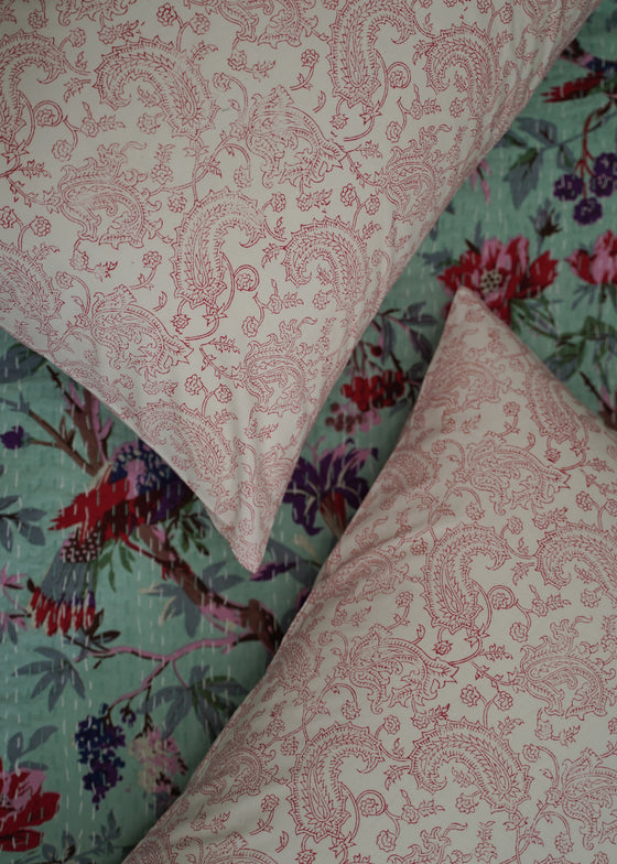 PILLOWCASE SET FINE PAISLEY RED