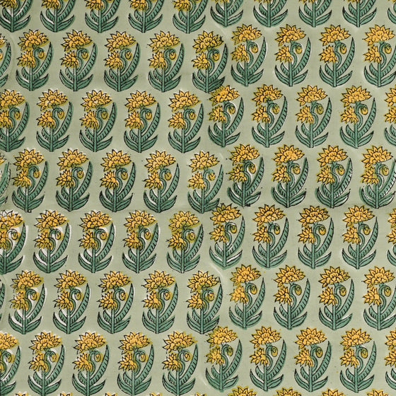 SCALLOPED NAPKIN YELLOW/GREEN FLOWER
