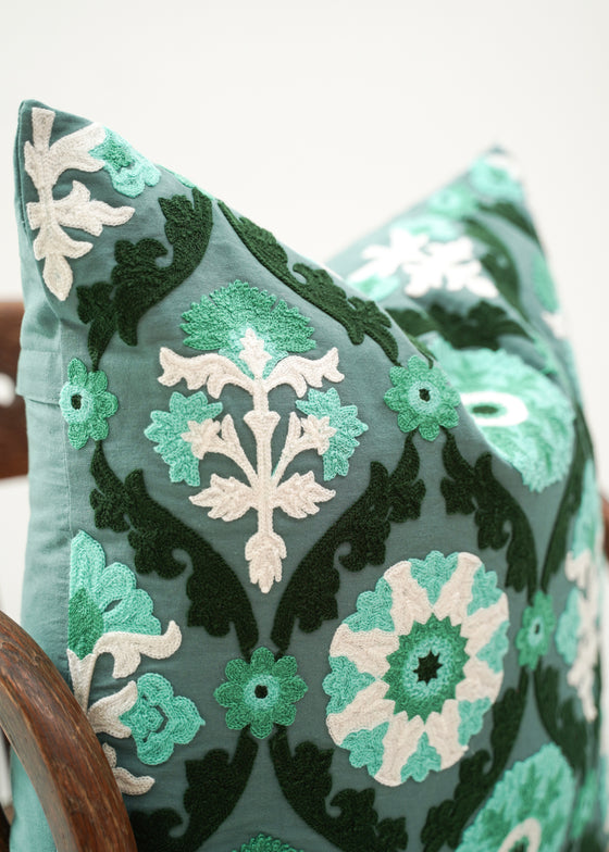 FLOWERS & SUZANI JADE 50X50