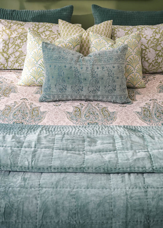 VELVET QUILT AQUAMARINE