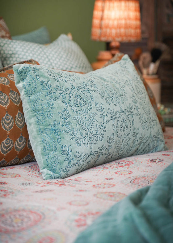 CUSHION VELVET GARDEN AQUA 40X60