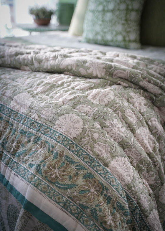 QUILT WALLFLOWER AQUA