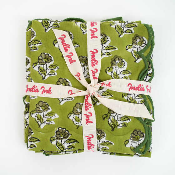 NAPKIN SET SCALLOPED PRETTY DAISY GREEN - India Ink Home Decor