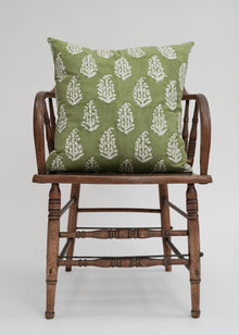  GREEN CANDELABRA BLOCK