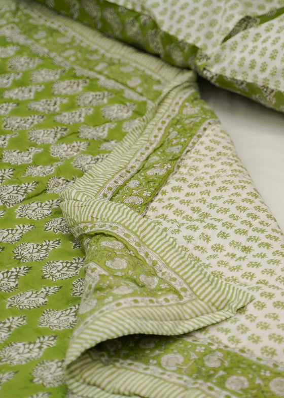 QUILT GREEN EMPIRE BLOCK